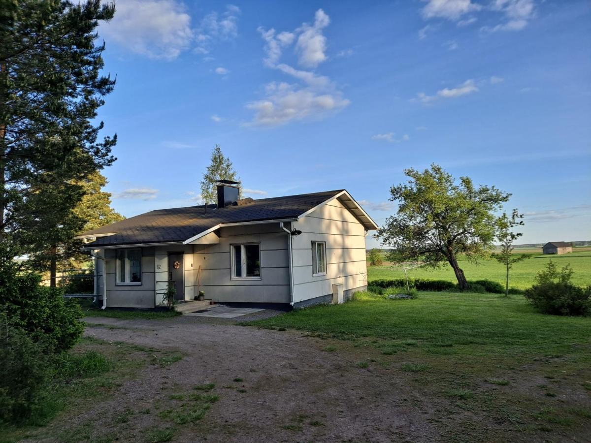 Levomaeki Farm Cottages Ypaja 외부 사진