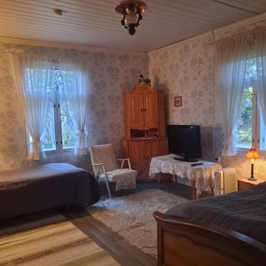 Levomaeki Farm Cottages Ypaja 외부 사진