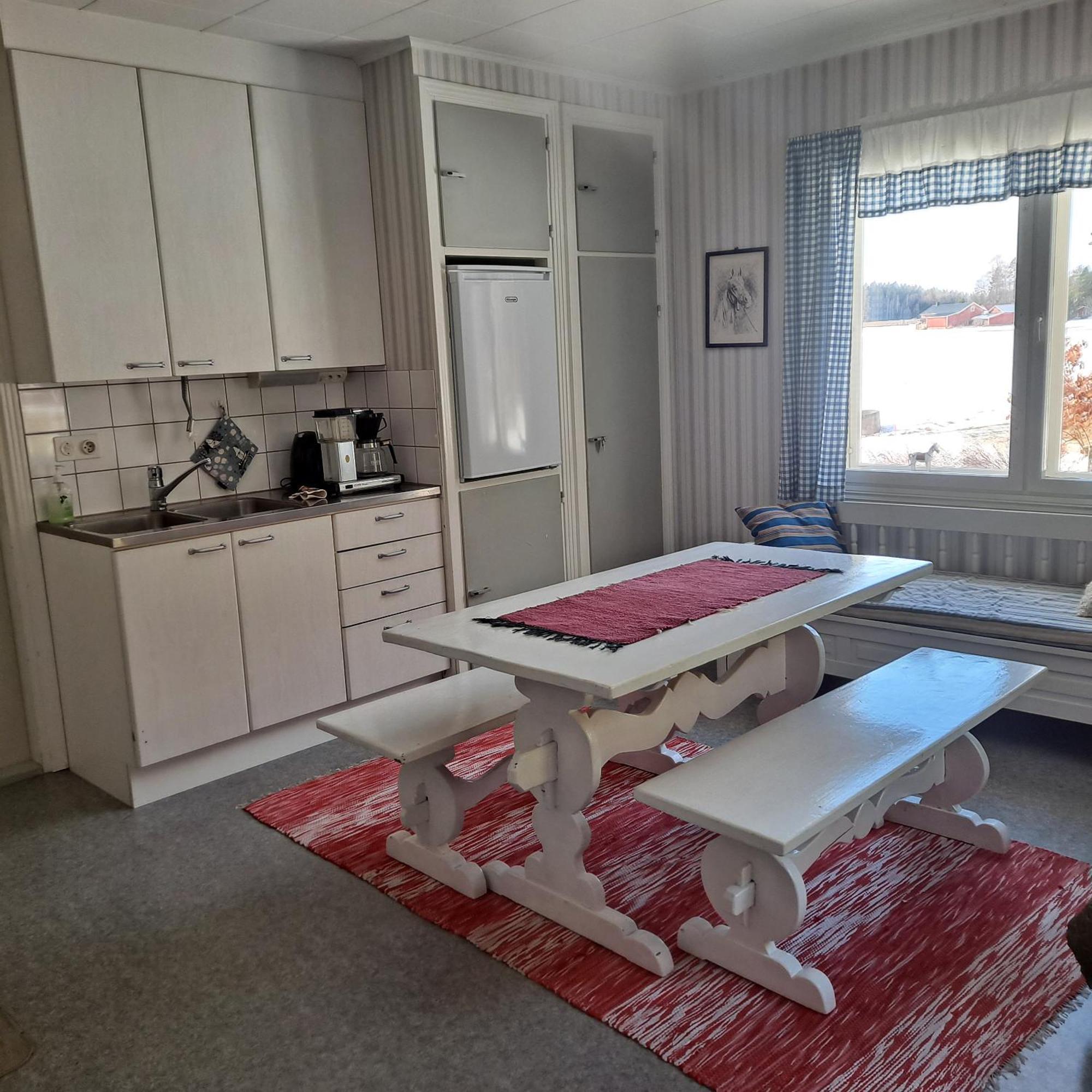 Levomaeki Farm Cottages Ypaja 객실 사진