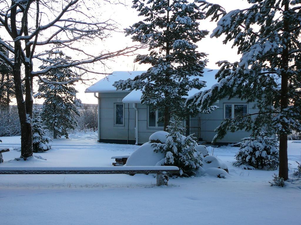 Levomaeki Farm Cottages Ypaja 객실 사진
