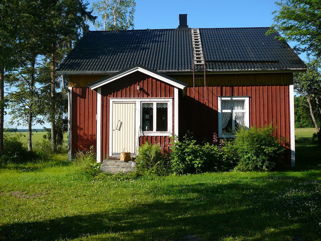 Levomaeki Farm Cottages Ypaja 객실 사진